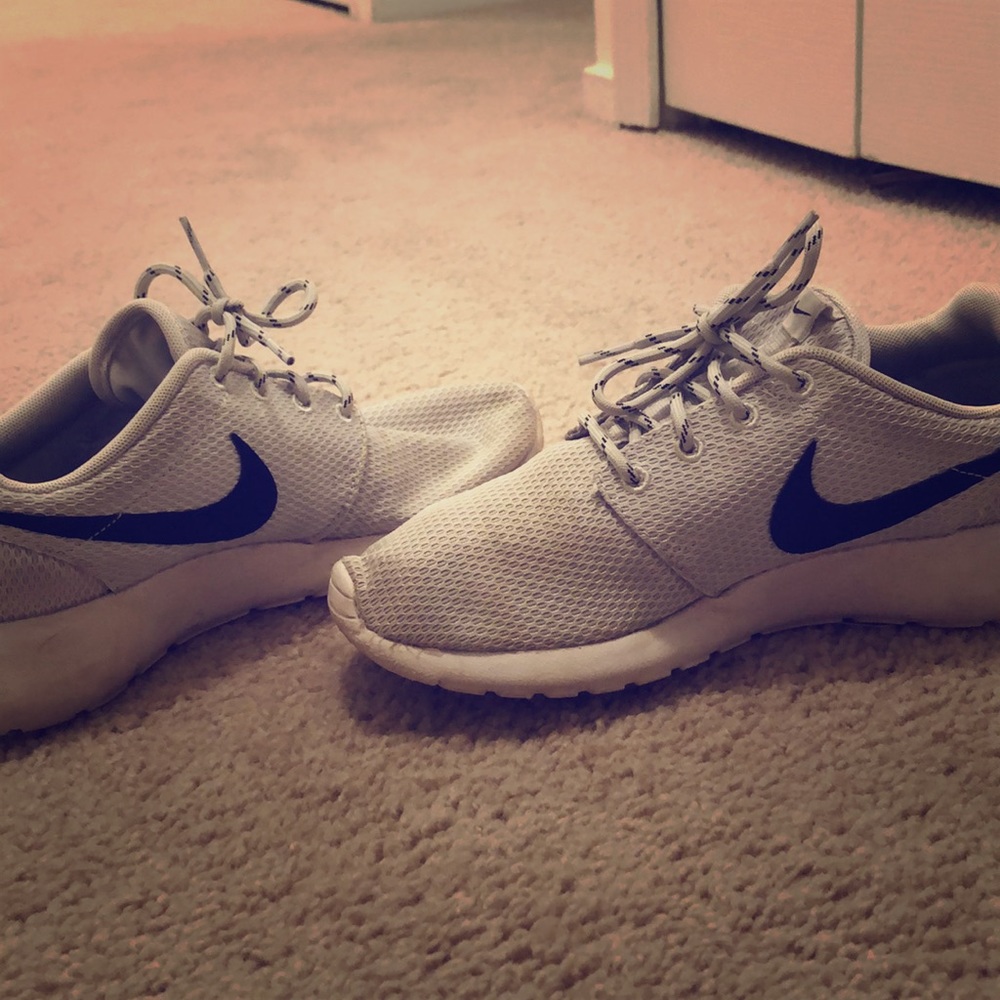 Nike tennis shoes
